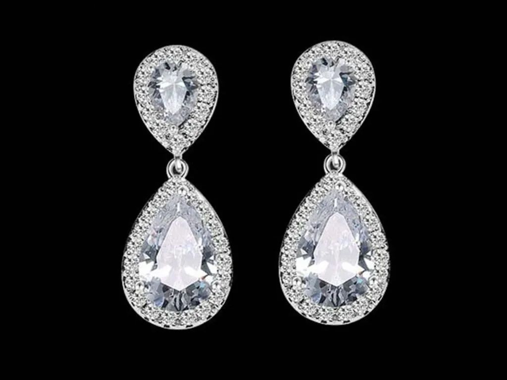 Cercei placaţi cu rodiu şi cristale zirconiu cubic transparente