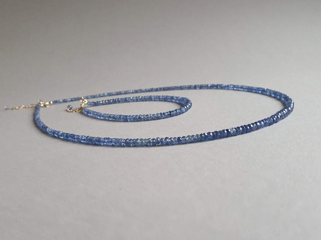 Set- colier și brățară din safir de Burma și aur filat