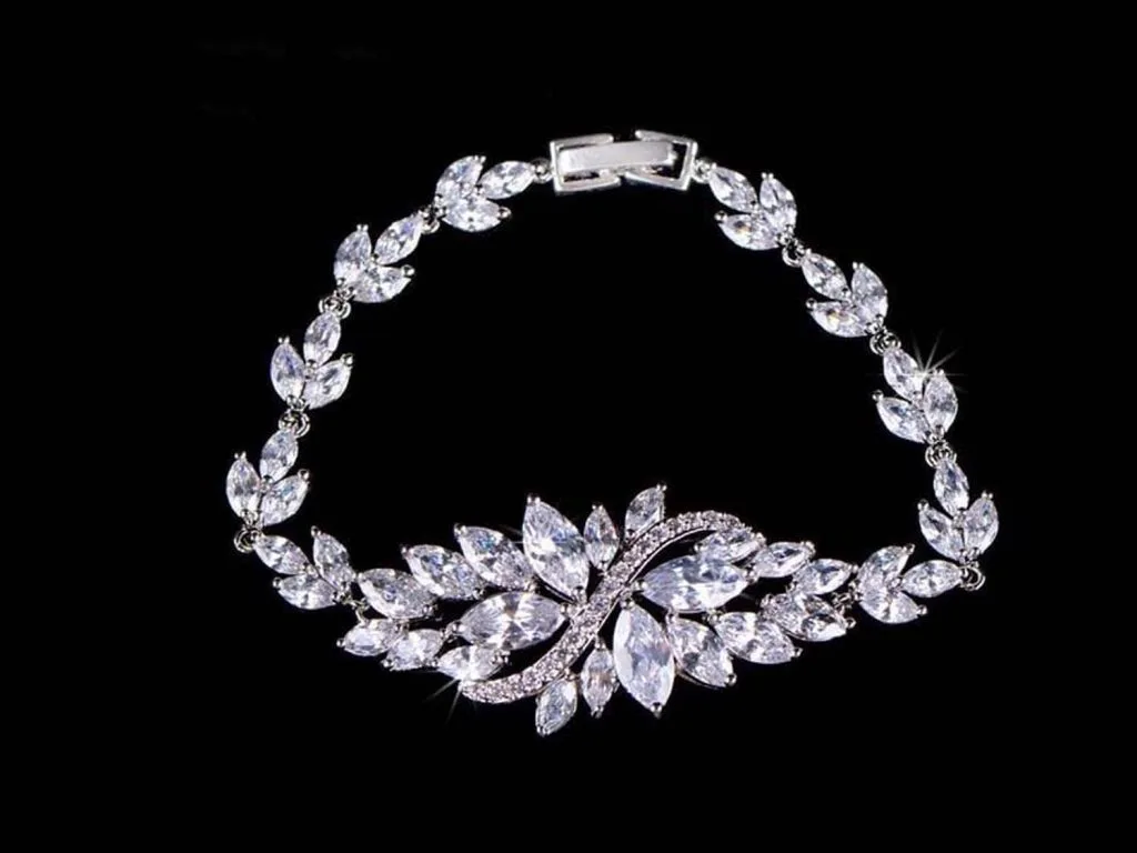 Brăţară placată cu rodiu și cristale cubic zirconia