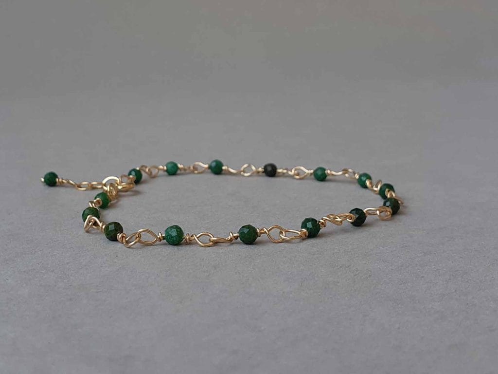 Brăţară din aur filat și smarald
