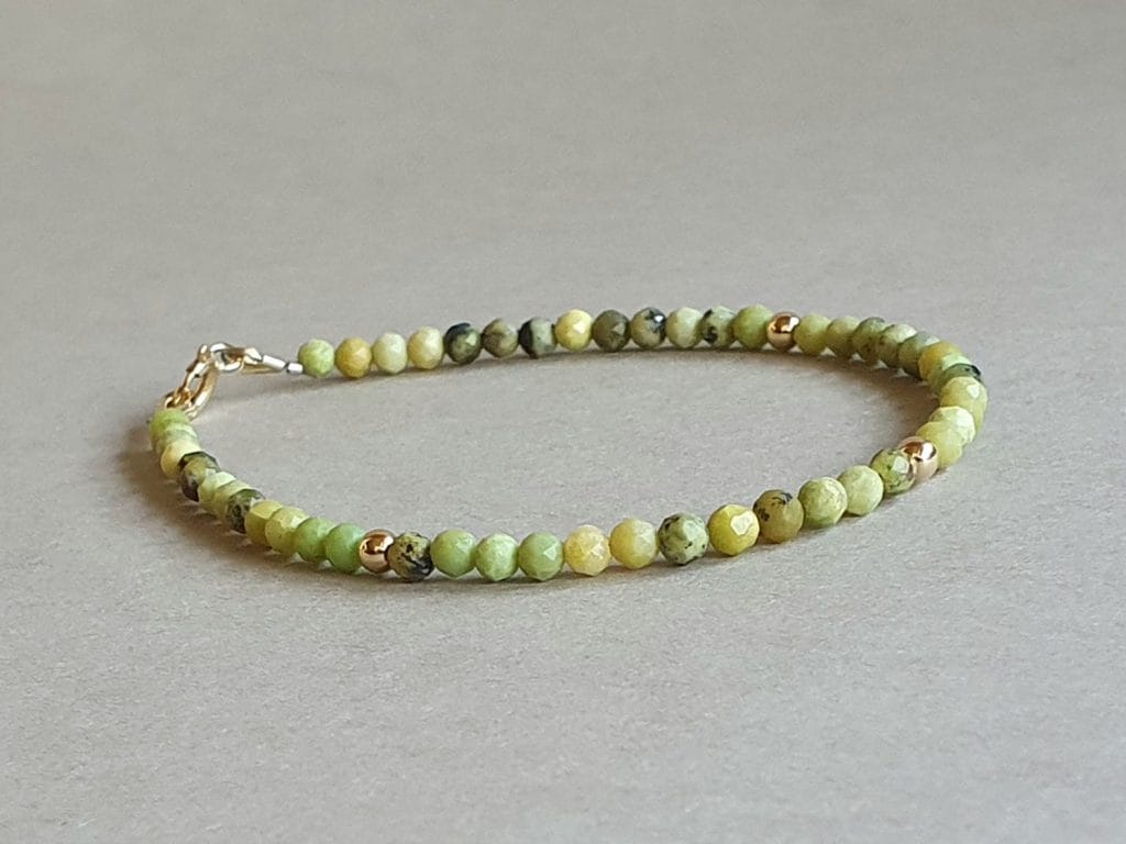 Brăţară din crisopraz şi aur filat