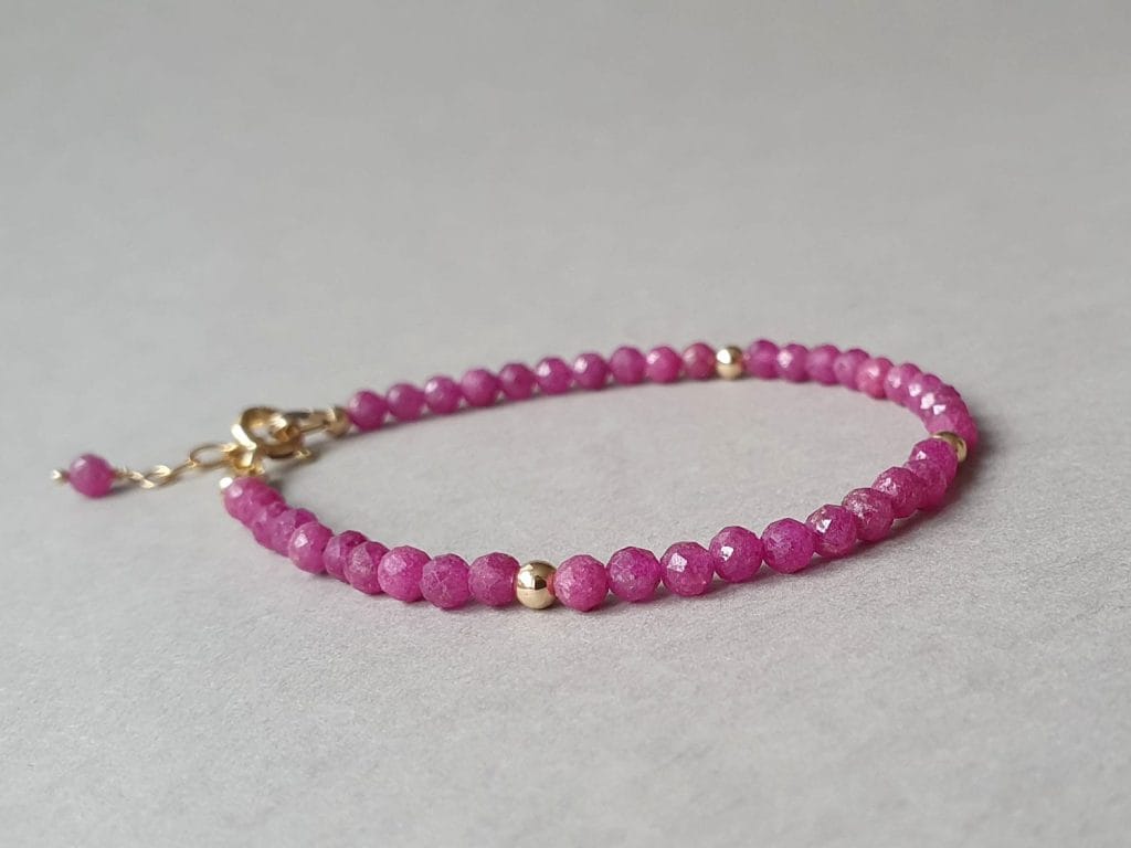 Brăţară din rubin şi aur filat