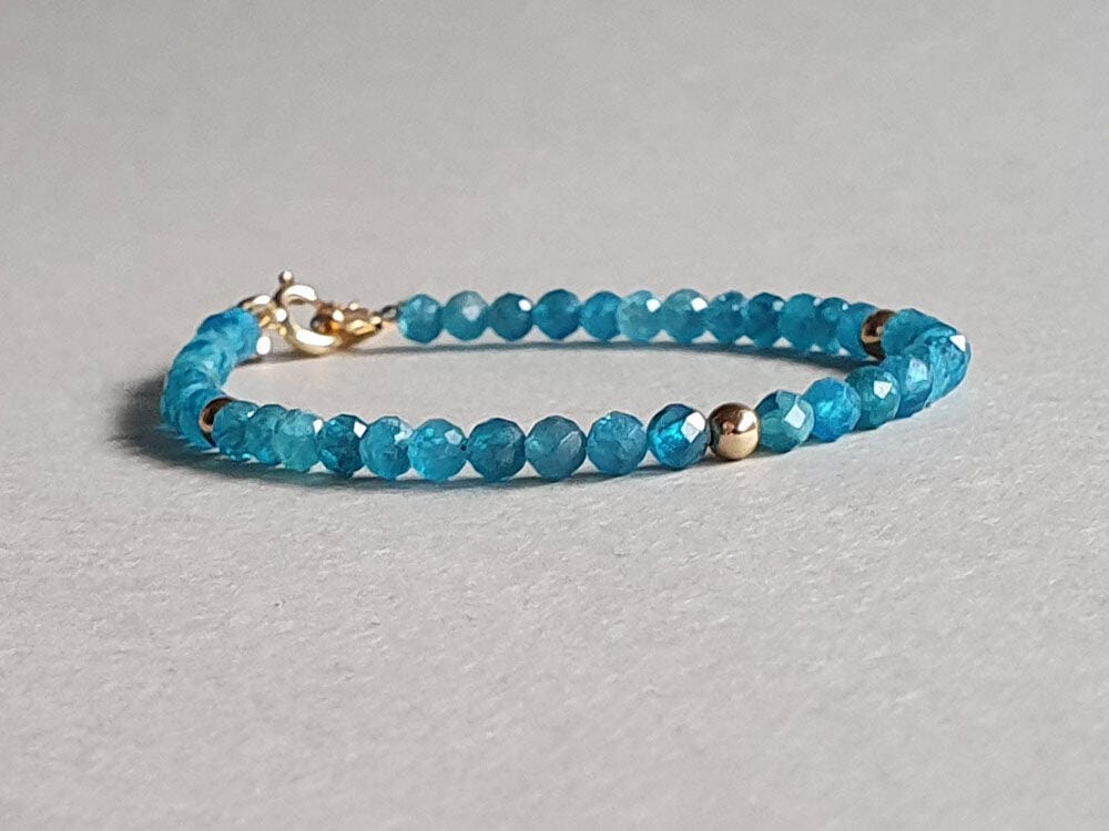 Brăţară din apatit și aur filat