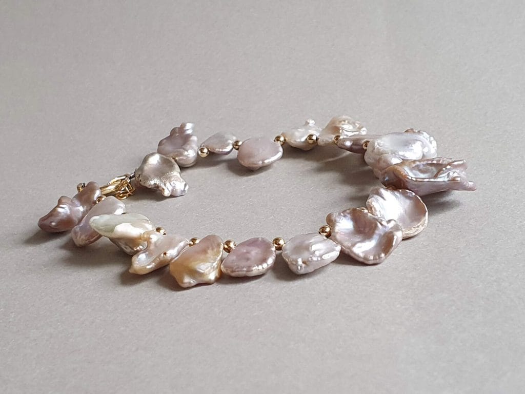 Brăţară din perle baroc și aur filat