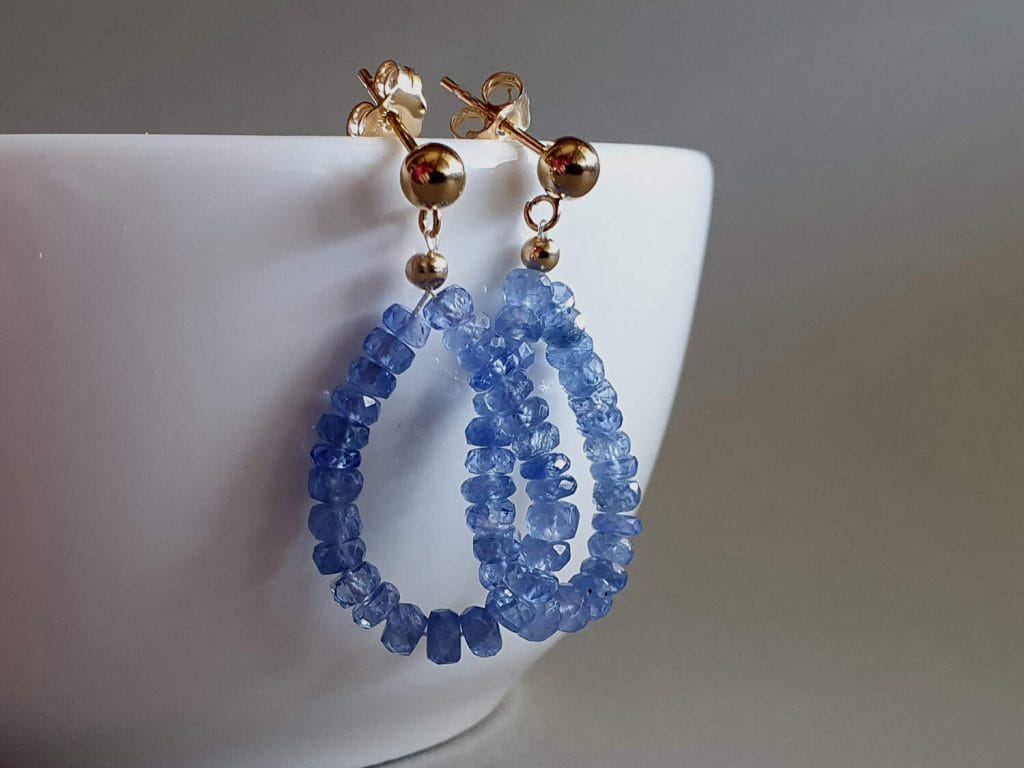 Cercei din safir de Burma şi aur filat