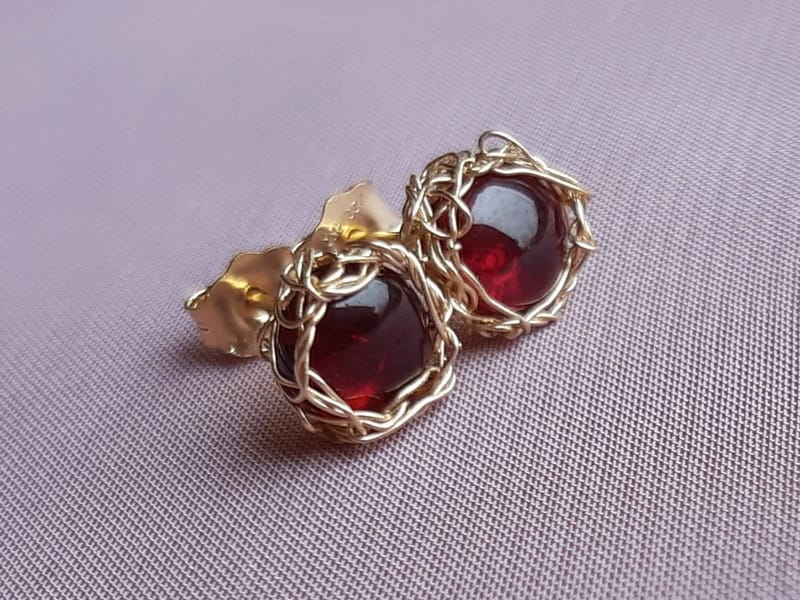 Cercei din granat și aur filat