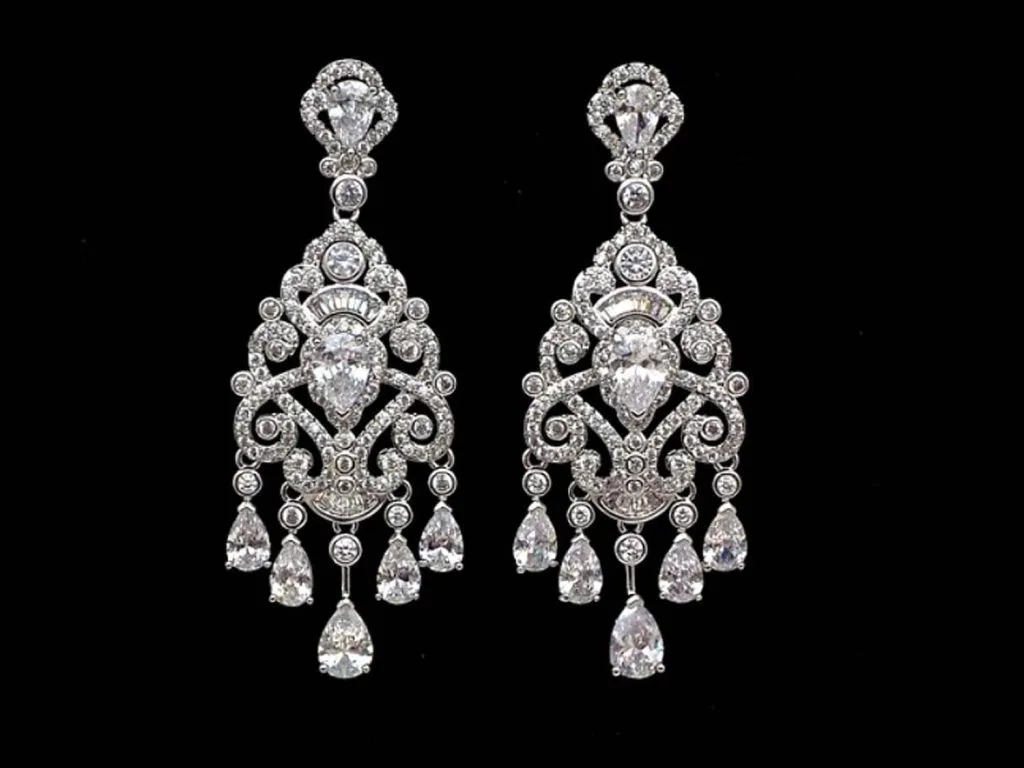 Cercei statement placaţi cu rodiu şi cristale zirconiu cubic