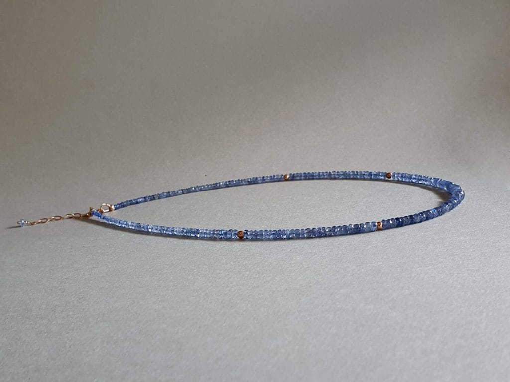 Colier din safire de Burma și aur filat roz