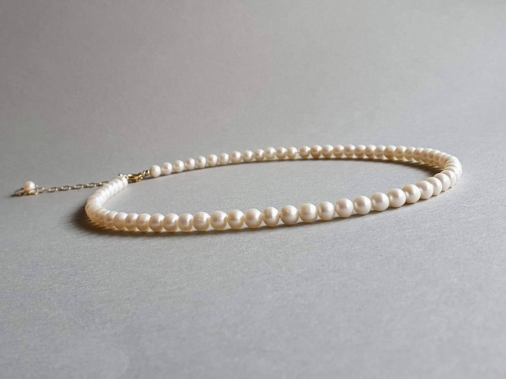 Colier din perle de cultură și aur filat