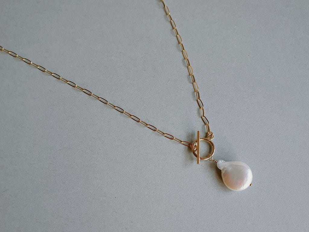 Colier paperclip din aur filat cu perlă baroc