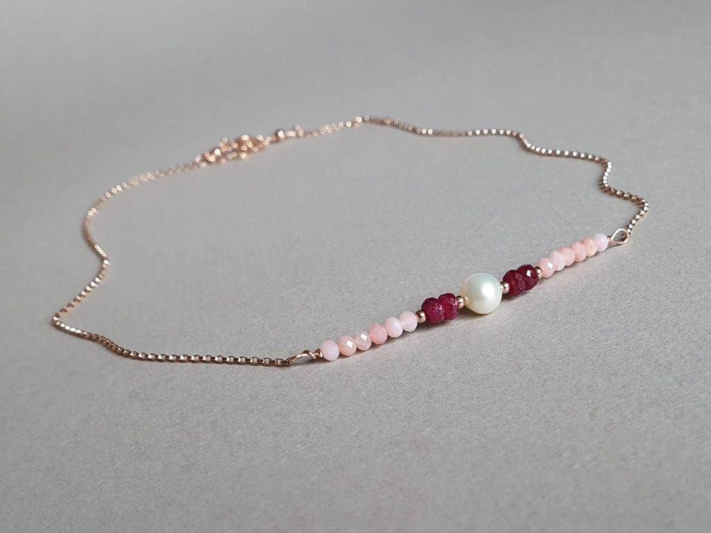 Colier minimalist din aur filat roz, opal roz, rubin și perlă