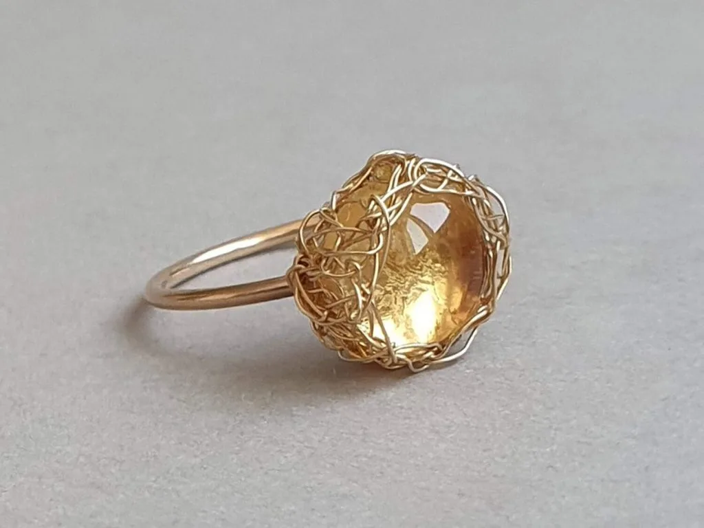 Inel din citrin și aur filat