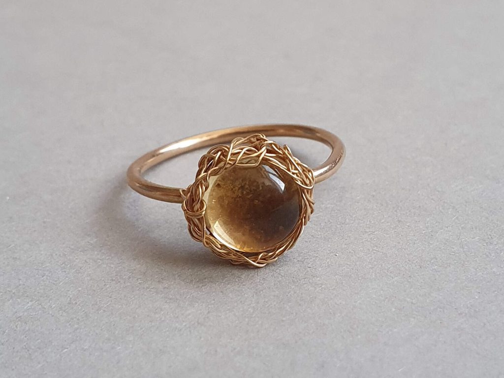 Inel din citrin și aur filat